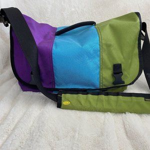 Timbuk2 Classic Messenger Size M with strap cover